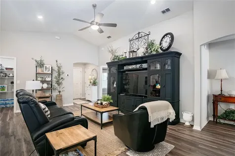 1023 Tropea Lane Auburndale FL 33823