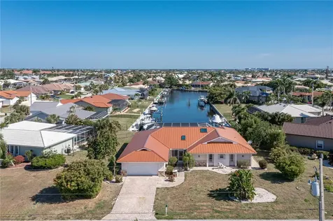 2350 Via Venice Punta Gorda FL 33950