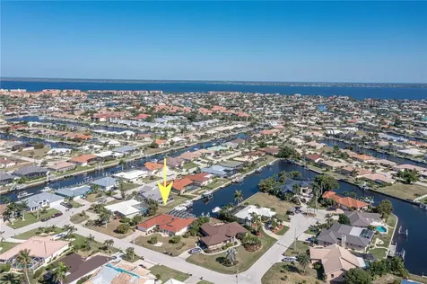 2350 Via Venice Punta Gorda FL 33950