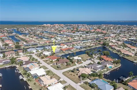 2350 Via Venice Punta Gorda FL 33950
