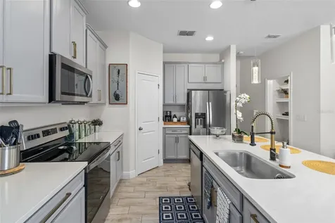 6250 Scarlet Darter Way Tampa FL 33625