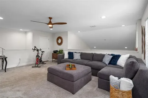 6250 Scarlet Darter Way Tampa FL 33625