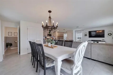 944 7th Avenue NW Ruskin FL 33570
