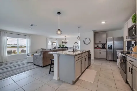 944 7th Avenue NW Ruskin FL 33570