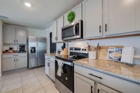 944 7th Avenue NW Ruskin FL 33570
