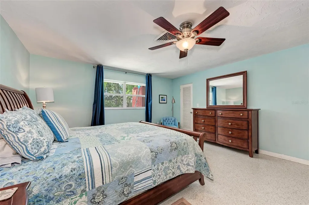 5640 Cape Leyte Drive Sarasota FL 34242