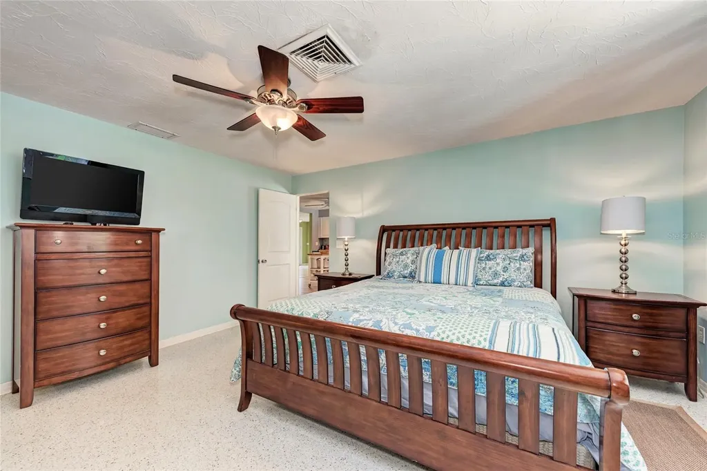 5640 Cape Leyte Drive Sarasota FL 34242