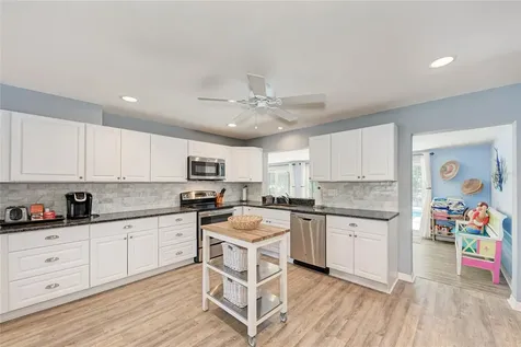 5640 Cape Leyte Drive Sarasota FL 34242