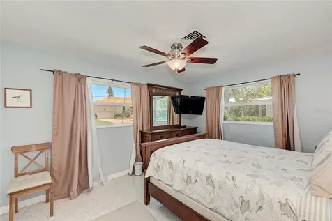 5640 Cape Leyte Drive Sarasota FL 34242