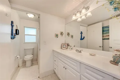 5640 Cape Leyte Drive Sarasota FL 34242