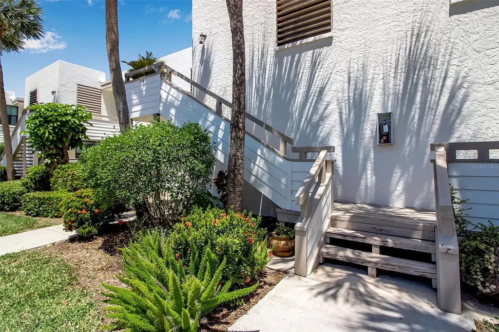 314 Timberlake Drive Bradenton FL 34210