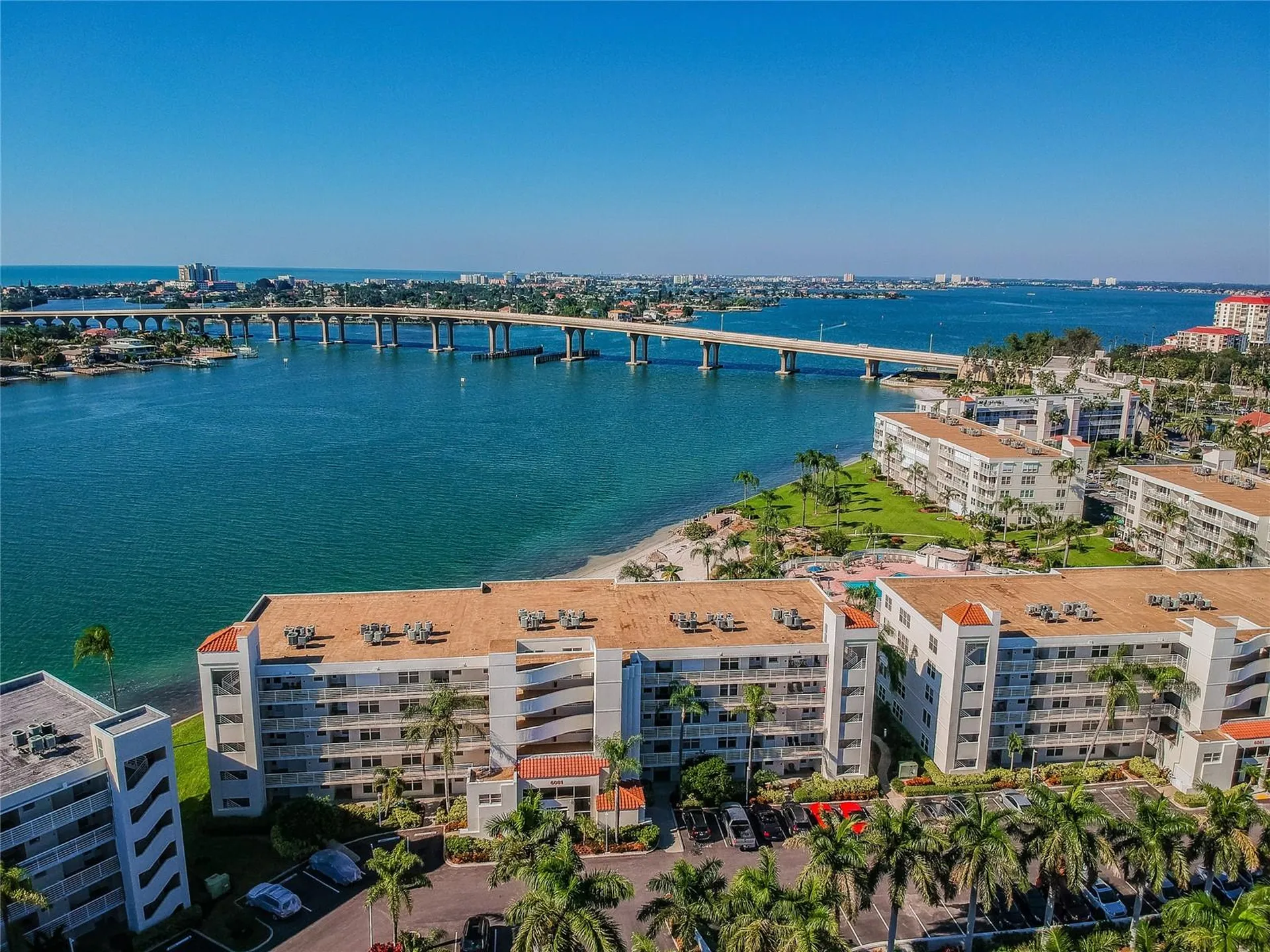 6061 Bahia Del Mar Circle St Petersburg FL 33715