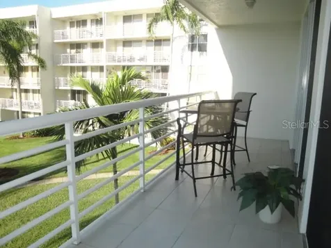 6061 Bahia Del Mar Circle St Petersburg FL 33715