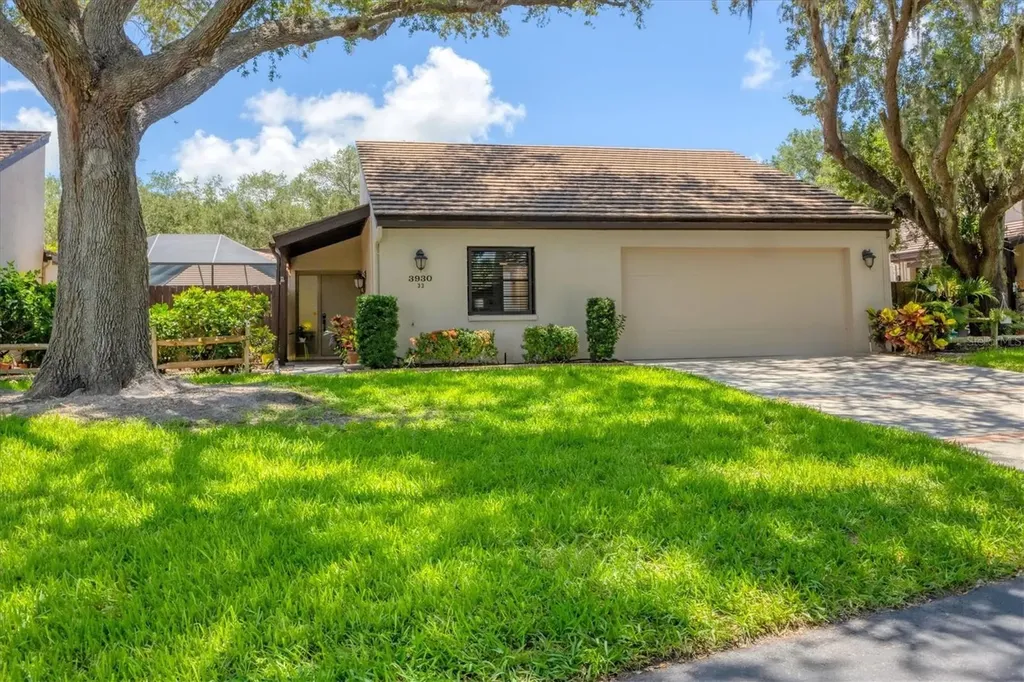 3930 Glen Oaks Manor Drive Sarasota FL 34232