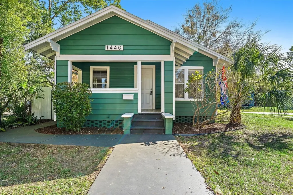 1440 13th Street S St Petersburg FL 33705
