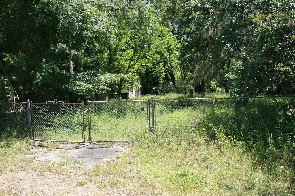 21646 NW 58th Court Micanopy FL 32667