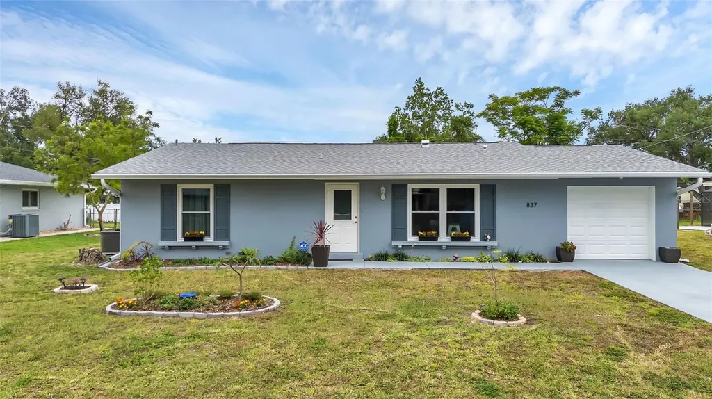 837 Dolphin Avenue NW Port Charlotte FL 33948