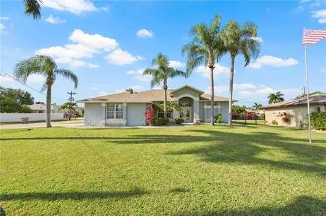 513 Wildwood Parkway Cape Coral FL 33904