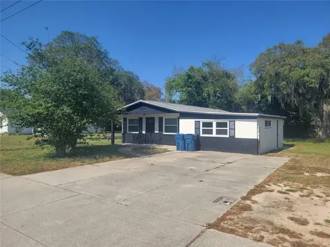 1715 Derbyshire Road Daytona Beach FL 32117