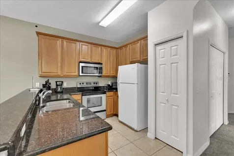 2732 Oakwater Drive Kissimmee FL 34747