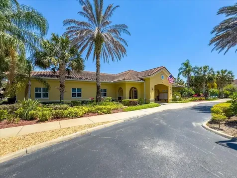 2732 Oakwater Drive Kissimmee FL 34747