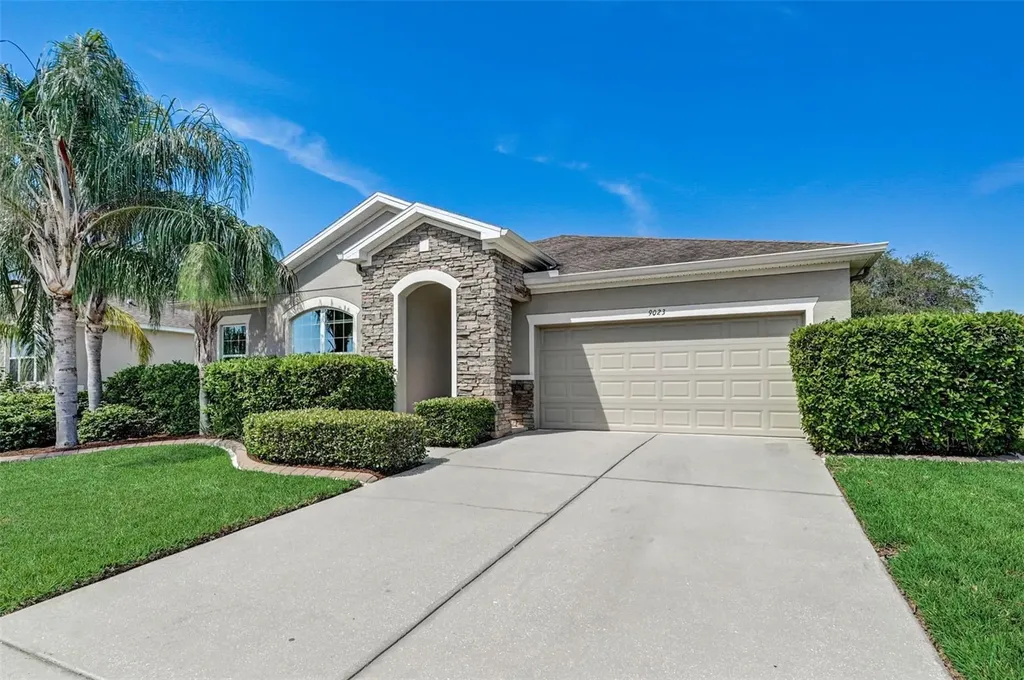 9023 Raes Creek Place Palmetto FL 34221