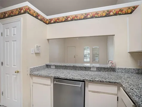 8514 N Hyaleah Road Tampa FL 33617