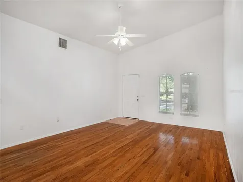 8514 N Hyaleah Road Tampa FL 33617