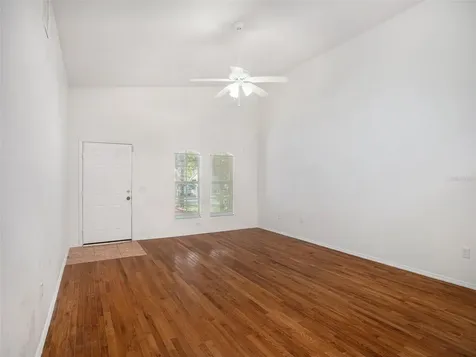 8514 N Hyaleah Road Tampa FL 33617
