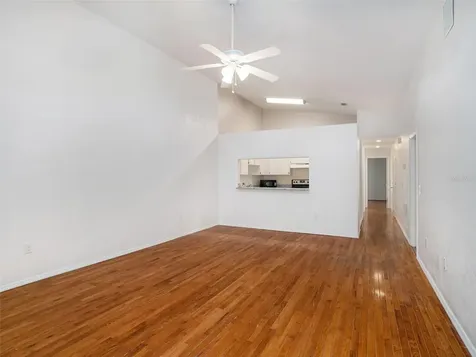 8514 N Hyaleah Road Tampa FL 33617