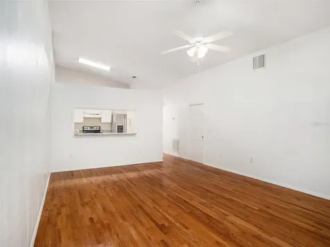 8514 N Hyaleah Road Tampa FL 33617