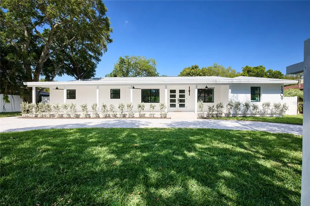 1309 Jungle Avenue N St Petersburg FL 33710