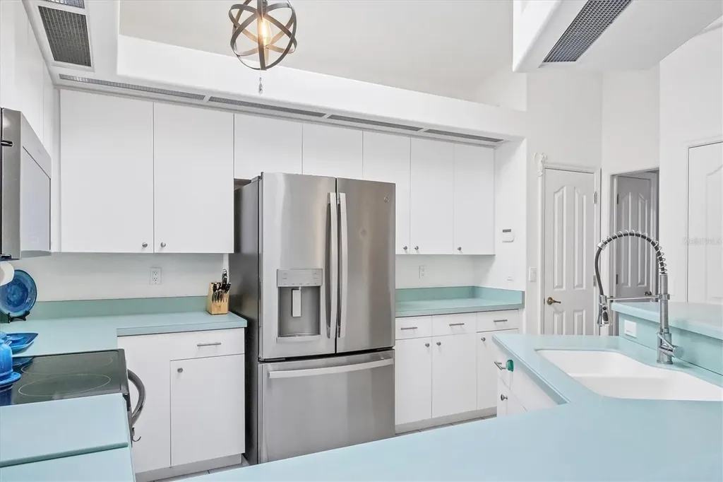 5124 Sunnydale Circle Sarasota FL 34233