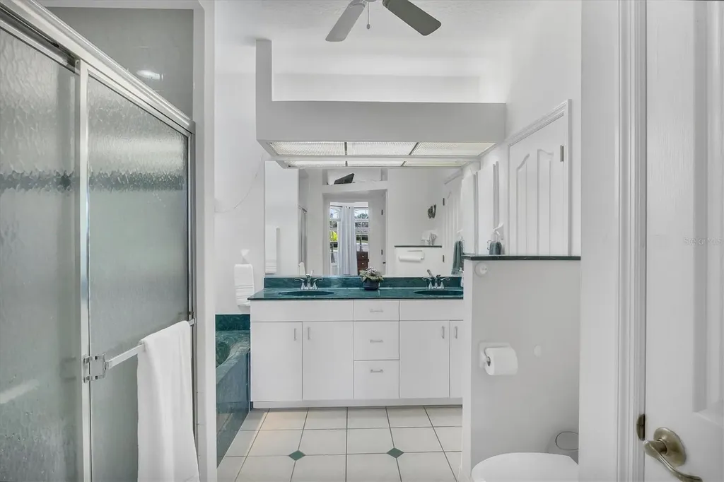 5124 Sunnydale Circle Sarasota FL 34233
