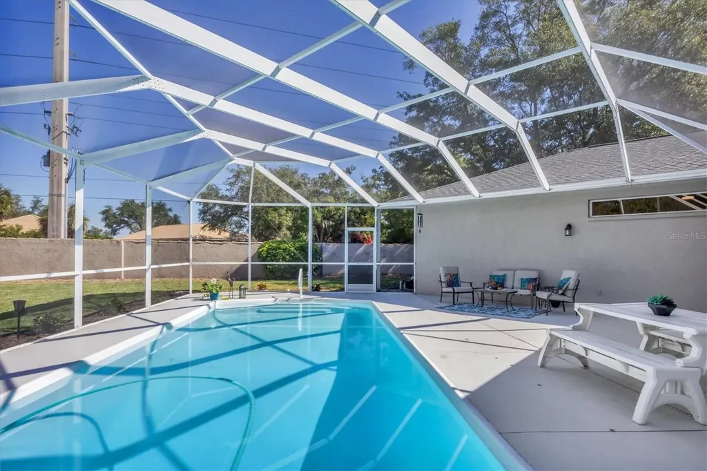 5124 Sunnydale Circle Sarasota FL 34233