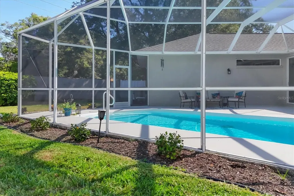 5124 Sunnydale Circle Sarasota FL 34233
