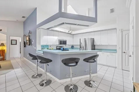5124 Sunnydale Circle Sarasota FL 34233