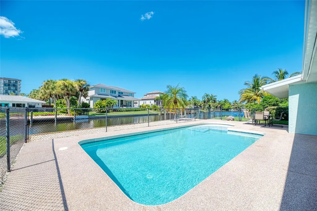 5577 Contento Drive Sarasota FL 34242