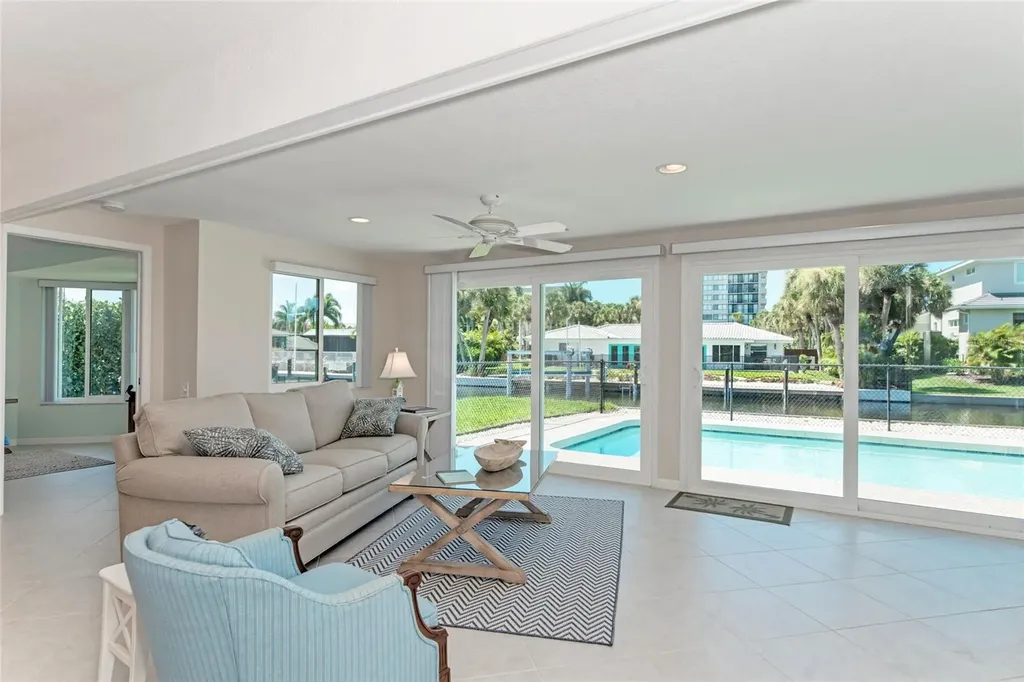 5577 Contento Drive Sarasota FL 34242