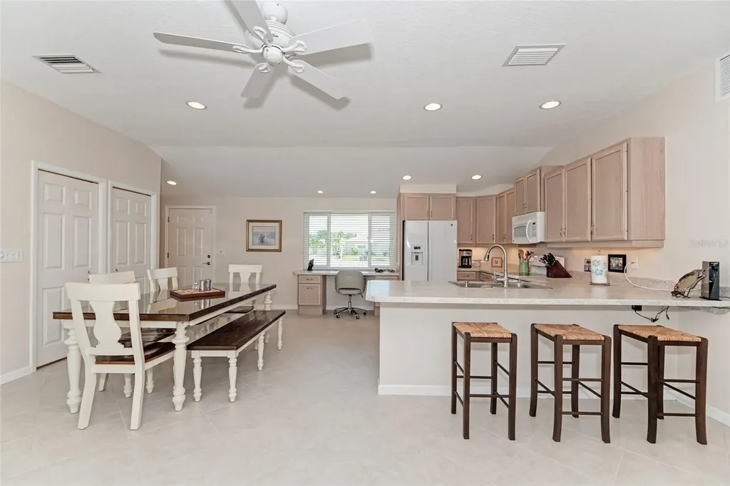 5577 Contento Drive Sarasota FL 34242