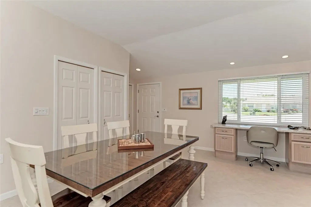 5577 Contento Drive Sarasota FL 34242