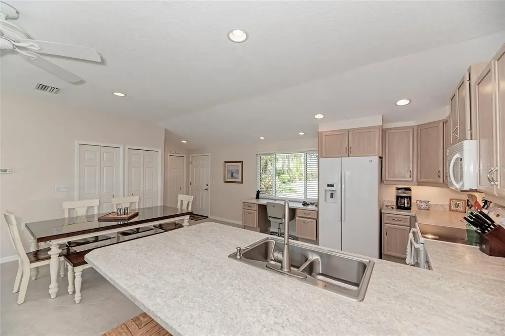 5577 Contento Drive Sarasota FL 34242