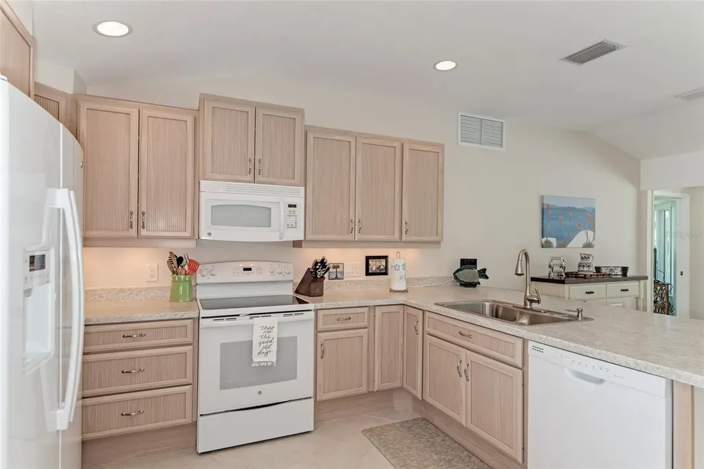 5577 Contento Drive Sarasota FL 34242