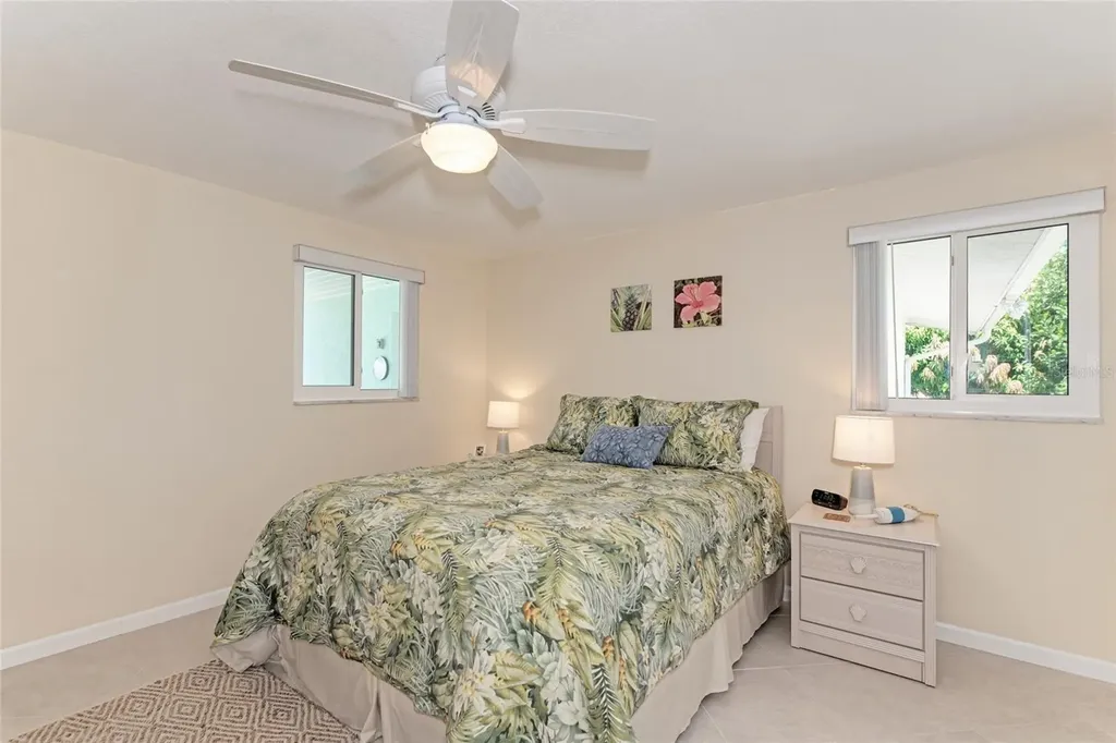 5577 Contento Drive Sarasota FL 34242