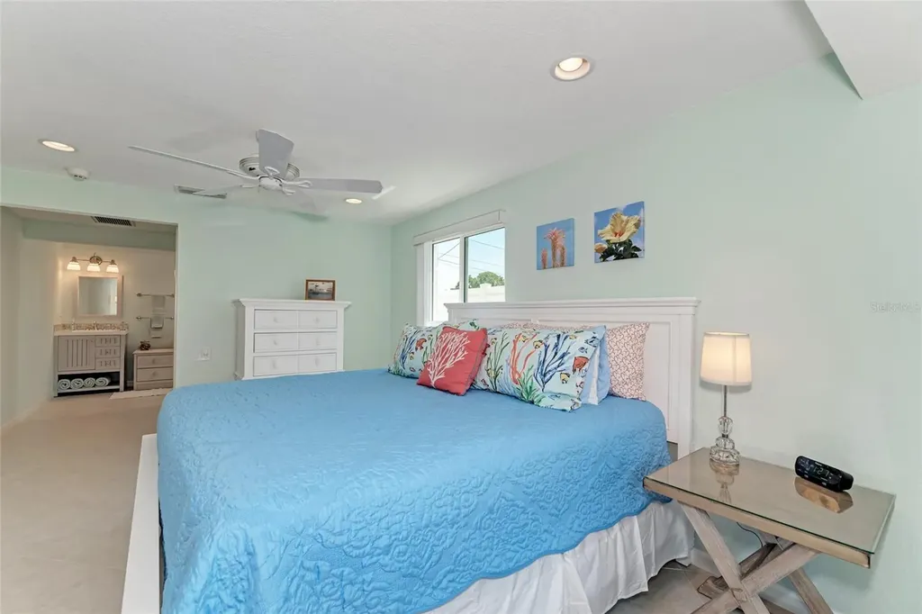 5577 Contento Drive Sarasota FL 34242