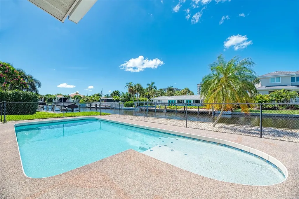 5577 Contento Drive Sarasota FL 34242