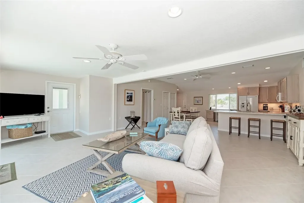 5577 Contento Drive Sarasota FL 34242