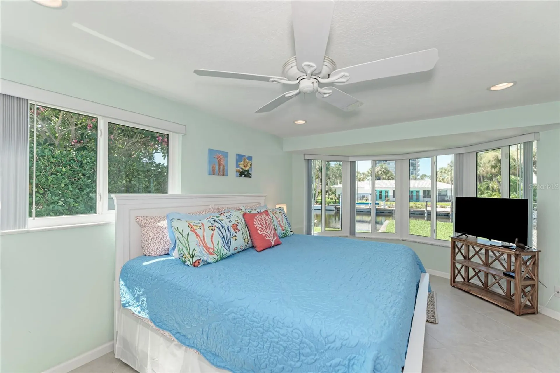 5577 Contento Drive Sarasota FL 34242