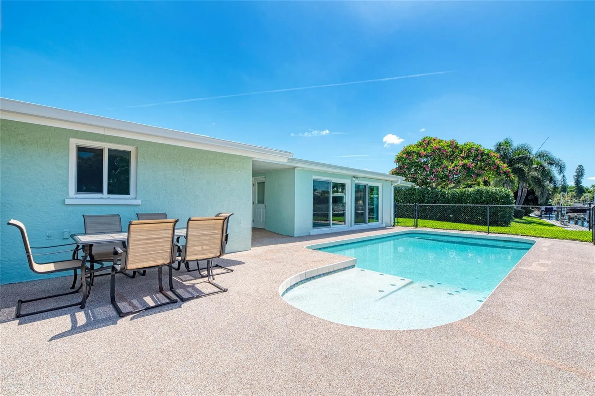 5577 Contento Drive Sarasota FL 34242