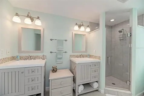 5577 Contento Drive Sarasota FL 34242